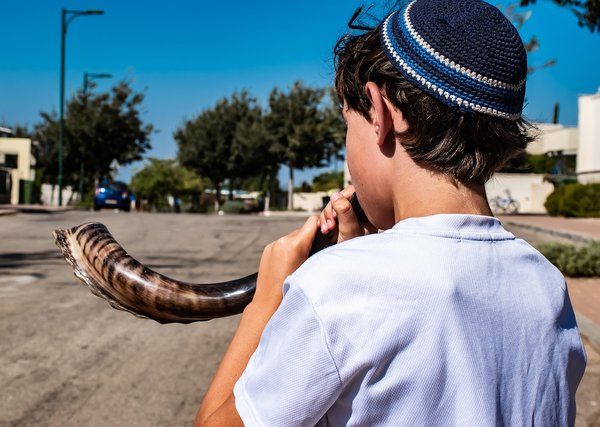Bien rédiger son faire part de Bar Mitzvah
